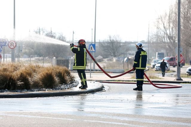 Θεσσαλονίκη: Υπό έλεγχο η φωτιά κοντά στο αεροδρόμιο Μακεδονία