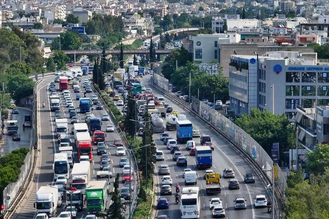 Τριήμερο Αγίου Πνεύματος: Σχεδόν 180.000 οχήματα πέρασαν τα διόδια