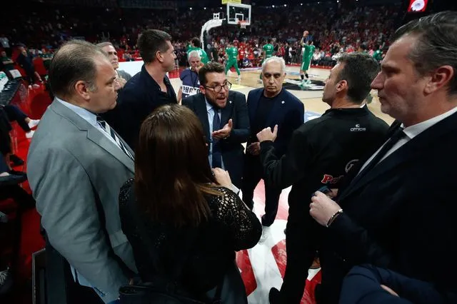 Παναθηναϊκός AKTOR: Η ΚΑΕ ζήτησε να καταγράφονται ως υβριστικά τα συνθήματα κατά της Τουρκίας – Τι απάντησε η Εισαγγελέας