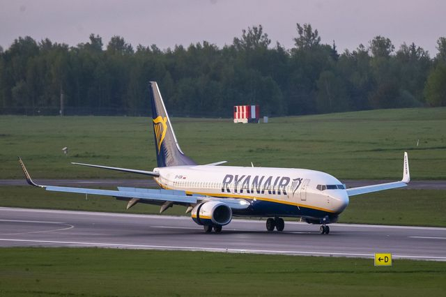 Καλαμάτα: Αεροσκάφος της Ryanair προσέκρουσε σε κιγκλίδωμα κατά την προσγείωση