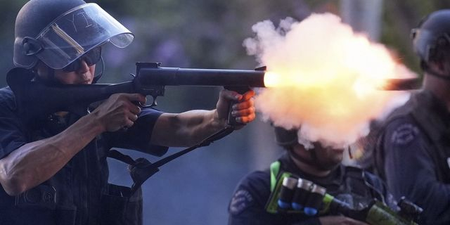 Λος Άντζελες: Οι διαδηλωτές υποχωρούν, οι δυνάμεις καταστολής αυξάνονται