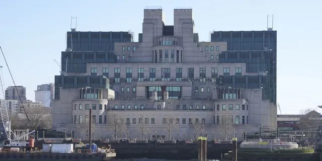 MI6: Η πρώτη γυναίκα επικεφαλής εδώ και 116 χρόνια