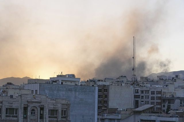 Ελβετία: Κλείνει προσωρινά η πρεσβεία στην Τεχεράνη