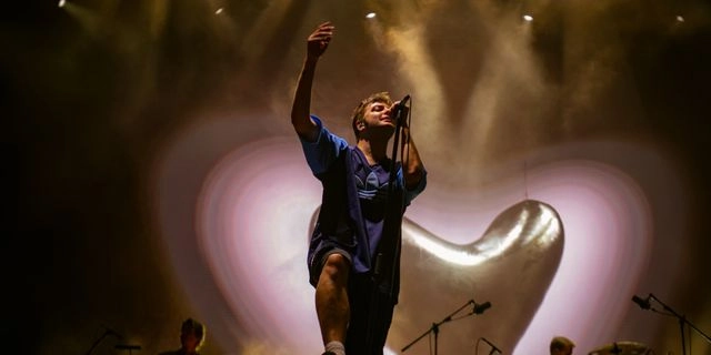 Οι Fontaines D.C. κατέκτησαν την Πλατεία Νερού – Μια μπάντα στην καλύτερή της στιγμή