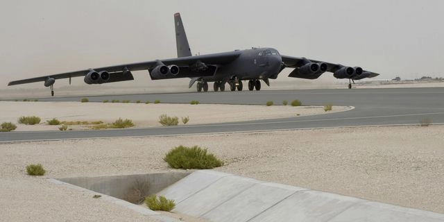 Οι ΗΠΑ μετακινούν αεροσκάφη και πλοία από τις βάσεις στη Μέση Ανατολή