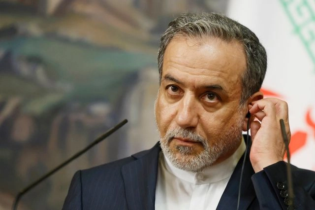 Αραγτσί κατά Τραμπ: “Ασεβής και απαράδεκτη” η τοποθέτησή του για τον Χαμενεΐ