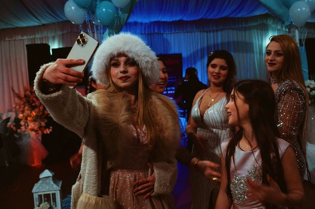 Ρομά στο TikTok: Πώς η ζωή τους έγινε viral