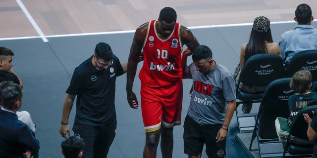 Σοκ στον Ολυμπιακό με Μουστάφα Φαλ: Η διάγνωση για τον Γάλλο σέντερ που τραυματίστηκε σοβαρά στο ΟΑΚΑ