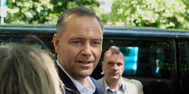 Κάρολ Ναβρότσκι: Ποιος είναι ο πρώην πυγμάχος που “κατέκτησε” την Πολωνία