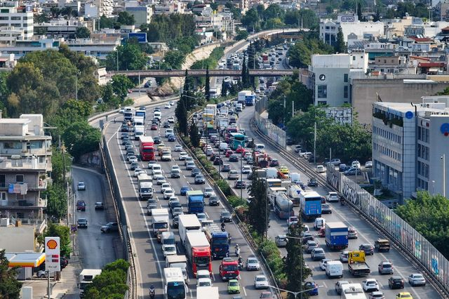 Τριήμερο Αγίου Πνεύματος: Μαζική έξοδος των εκδρομέων – Έφυγαν γεμάτα τα πλοία
