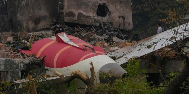 Ινδία: Εντοπίστηκε ένα από τα δύο “μαύρα κουτιά” του αεροπλάνου της Air India