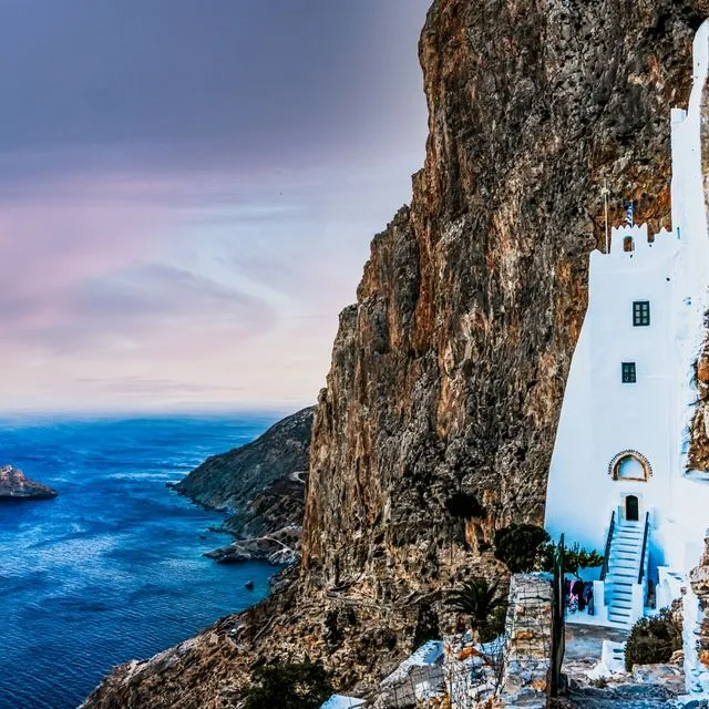 Το μοναστήρι της Χοζοβιώτισσας στην Αμοργό