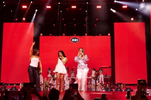 Η απόλυτη έκπληξη στα MAD VMA 2025 – Αναστασία, Τσαμπά και Σάττι μαζί στην σκηνή