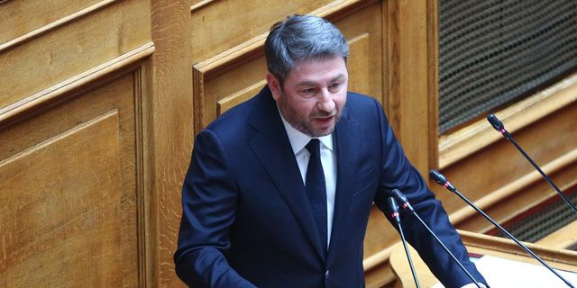 Ν. Ανδρουλάκης: Ο Μητσοτάκης παριστάνει το θύμα, ενώ αθωώνει τους υπεύθυνους για τα Τέμπη