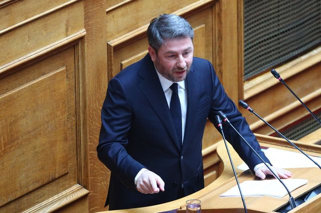 Ν. Ανδρουλάκης: Ο Μητσοτάκης παριστάνει το θύμα, ενώ αθωώνει τους υπεύθυνους για τα Τέμπη