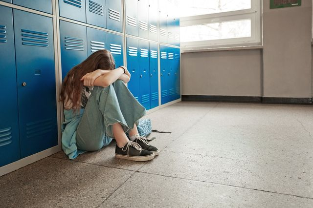 Λάρισα: 15χρονη ξυλοφόρτωσε συμμαθήτριά της με τη βοήθεια δύο αγοριών και ανέβασε το βίντεο στο Instagram