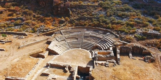 Αρχαίο Θέατρο Καρθαίας
