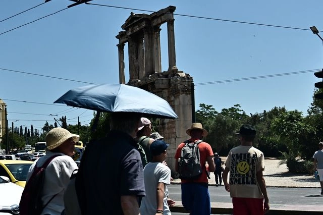 Καιρός: Σε κλοιό καύσωνα η χώρα – Έως και 41 βαθμούς ο υδράργυρος