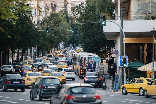 Στο “μικροσκόπιο” ελέγχων τα αυτοκίνητα – Τα πρόστιμα