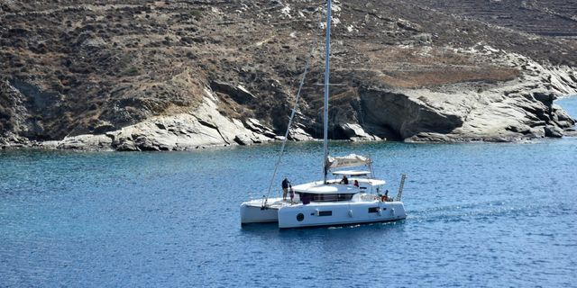 Ρόδος: Συνελήφθη πλοίαρχος σκάφους – 18χρονη βούτηξε στη θάλασσα εν πλω