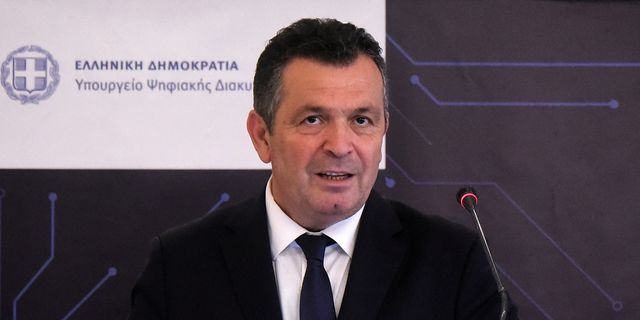 Χρήστος Μπουκώρος: “Δεν παραιτούμαι από βουλευτής της ΝΔ”