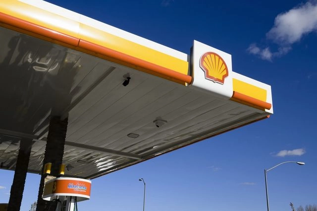 Shell: Στα σκαριά ιστορικό deal – Πληροφορίες πως συζητά την εξαγορά της BP