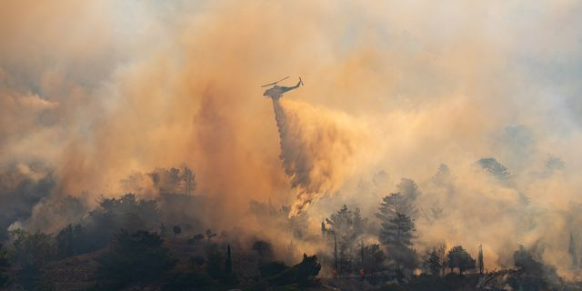 Τρίτη μέρα της φωτιάς στη Χίο