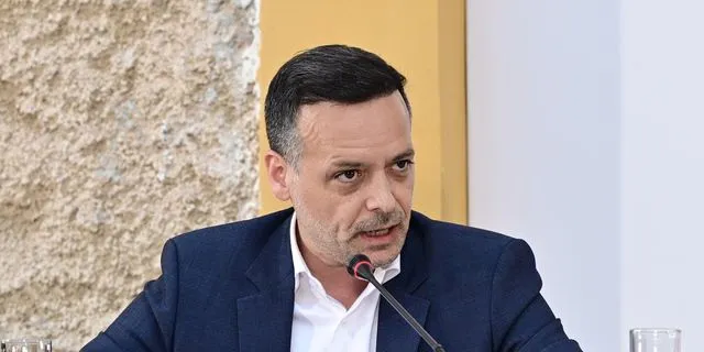 Δούκας: Δυσαρέσκεια για τη συρρίκνωση της λίστας των σχολείων στο πρόγραμμα “Μαριέττα Γιαννάκου”