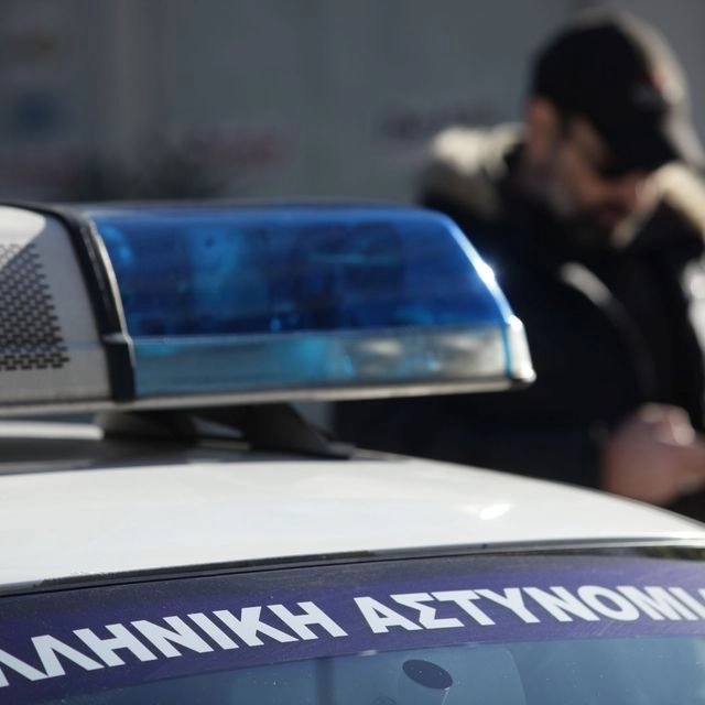 Ληστεία μαμούθ στα Μεσόγεια: Μπήκαν σε σπίτι και έδεσαν με χειροπέδες 62χρονο