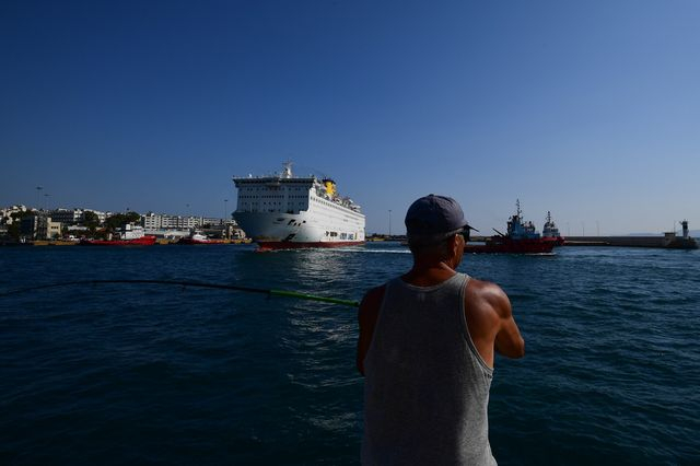 Μηχανική βλάβη στο “ΕΛΥΡΟΣ” – Το πλοίο αναχώρησε με καθυστέρηση από τον Πειραιά προς τα Χανιά