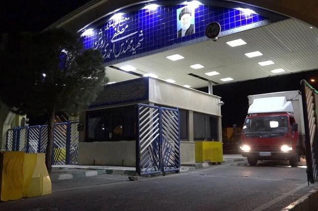 Φορτηγό αποχωρεί από τον πυρηνικό σταθμό Natanz για το Fordow, φωτογραφία αρχείου