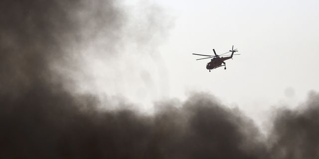 Φωτιά στον Ασπρόπυργο – Καίει χαμηλή βλάστηση