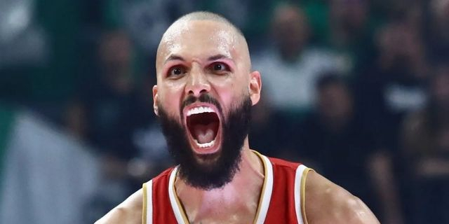 Παναθηναϊκός – Ολυμπιακός 88-99: Μπρέικ σε χαοτικό ντέρμπι στο ΟΑΚΑ και match-ball πρωταθλήματος για τους Πειραιώτες στο ΣΕΦ