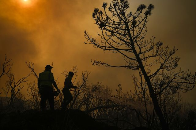 Σε πύρινο κλοιό η Τουρκία – 50.000 άνθρωποι απομακρύνθηκαν από τα σπίτια τους