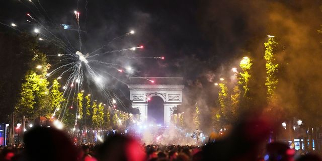 Επεισόδια στο Παρίσι μετά την κατάκτηση του Champions League από την Παρί Σεν Ζερμέν