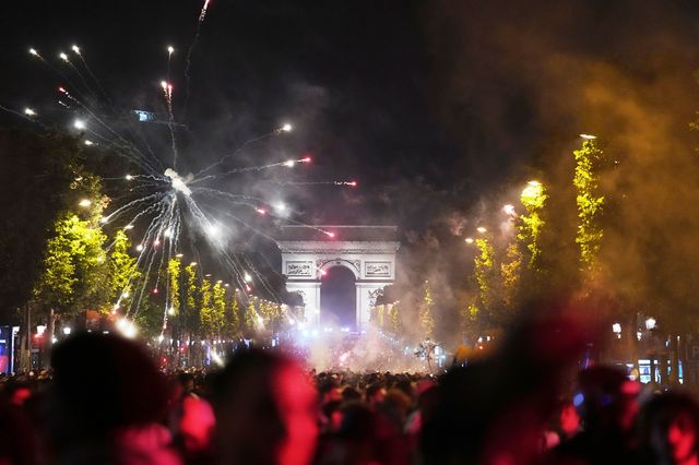 Επεισόδια στο Παρίσι μετά την κατάκτηση του Champions League από την Παρί Σεν Ζερμέν