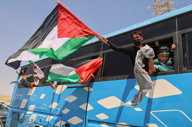 March to Gaza: Ακάθεκτο το καραβάνι της ελπίδας με το “βλέμμα” στο Ιράν