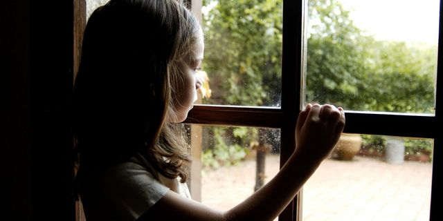 Eurostat: Ένα στα τρία παιδιά στην Ελλάδα στερείται βασικά υλικά αγαθά