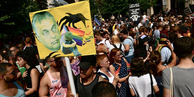 Ουγγαρία: Αψηφούν τις απειλές του Όρμπαν και προχωρούν κανονικά στο Pride