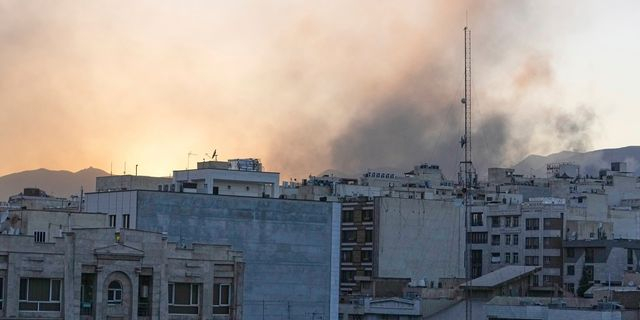 Ισραηλινά πλήγματα στην Τεχεράνη