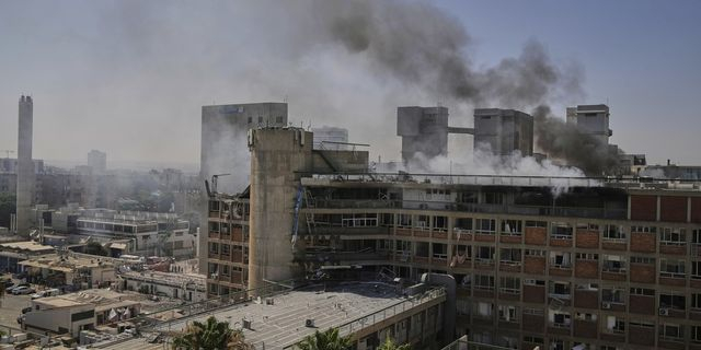 Φρουροί της Επανάστασης: Αποκαλούν τον Τραμπ “ανόητο” και προειδοποιούν με σκληρή απάντηση