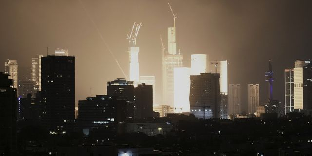 Εκτός ελέγχου η κατάσταση στη Μέση Ανατολή – Σφοδρές επιθέσεις Ισραήλ και Ιράν