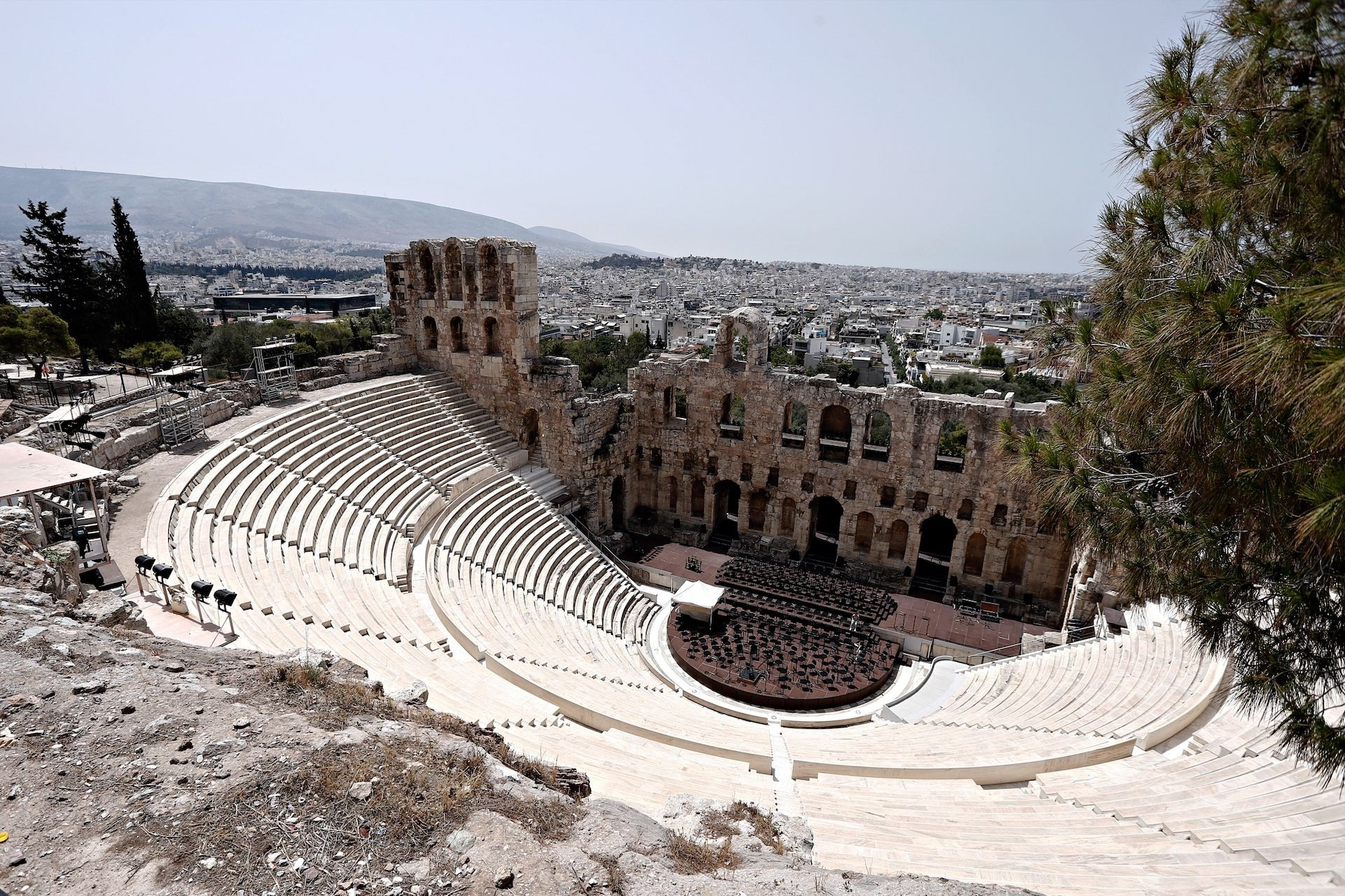 Οι 8 καλοκαιρινές κωμωδίες που θα σκορπίσουν γέλιο σε όλη την Ελλάδα
