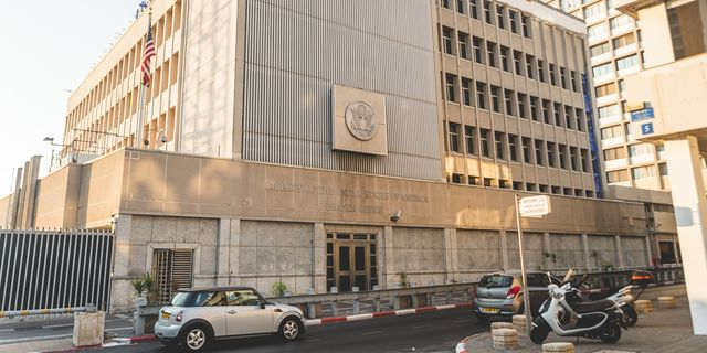 Το Ισραήλ κλείνει τις πρεσβείες του σε όλο τον κόσμο