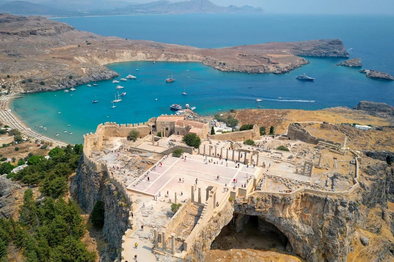 Τα ελληνικά νησιά βγαίνουν από την ενεργειακή απομόνωση