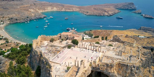 Τα ελληνικά νησιά βγαίνουν από την ενεργειακή απομόνωση