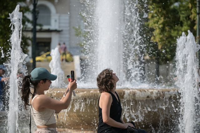 Καιρός: Σταθερά υψηλά η θερμοκρασία – Ενισχύονται οι άνεμοι