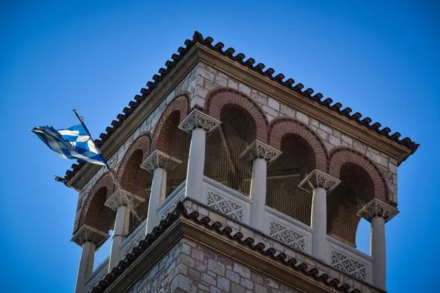 Ποιος δήμος της Αττικής καθιέρωσε την 6η Δεκεμβρίου ως αργία