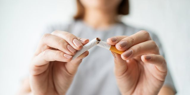 ΕΟΔΥ: Σε λειτουργία από τη Δευτέρα η γραμμή υποστήριξης 1135 για τη διακοπή καπνίσματος