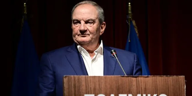 Παρουσίαση του νέου βιβλίου του δημοσιογράφου Σταύρου Λυγερού "Οι αθέατες όψεις του πολέμου στην Ουκρανία", στο αμφιθέατρο του Πολεμικού Μουσείου, τρίτη 17 Ιουνίου 2025. Για το βιβλίο μίλησαν οι πρώην πρωθυπουργοί Κώστας Καραμανλής και Αντώνης Σαμαράς, και ο Αλέκος Παπαδόπουλος